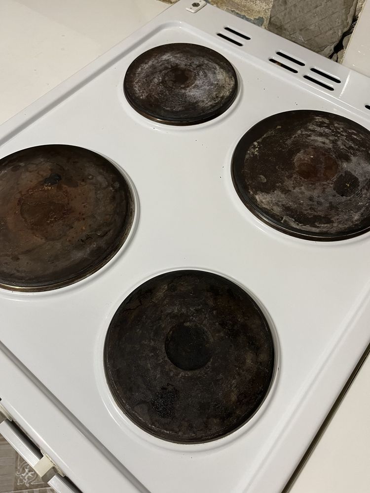 Продам электрическую плиту от Beko