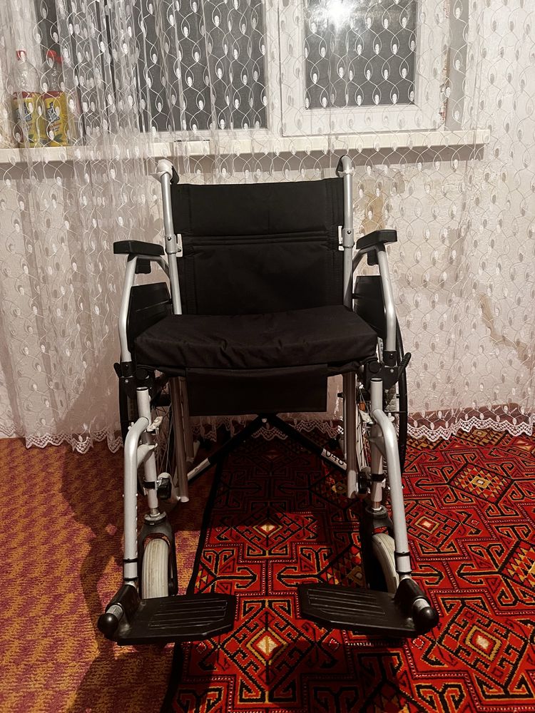 Продам коляску инвалидной