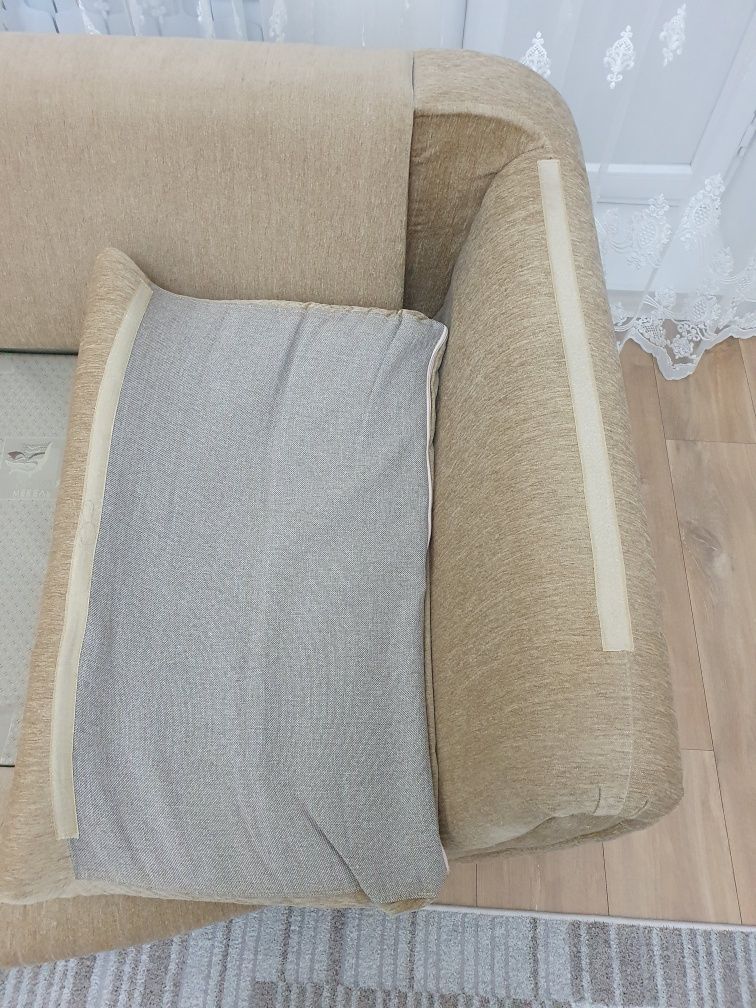 Продам Диван с 1 креслом..
