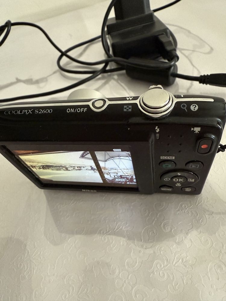 фотоаппрат Nicon Coolpix цифровой б/у  идеальное состояние