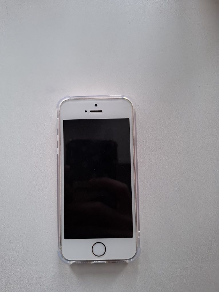 Продам Iphone Se 2016.