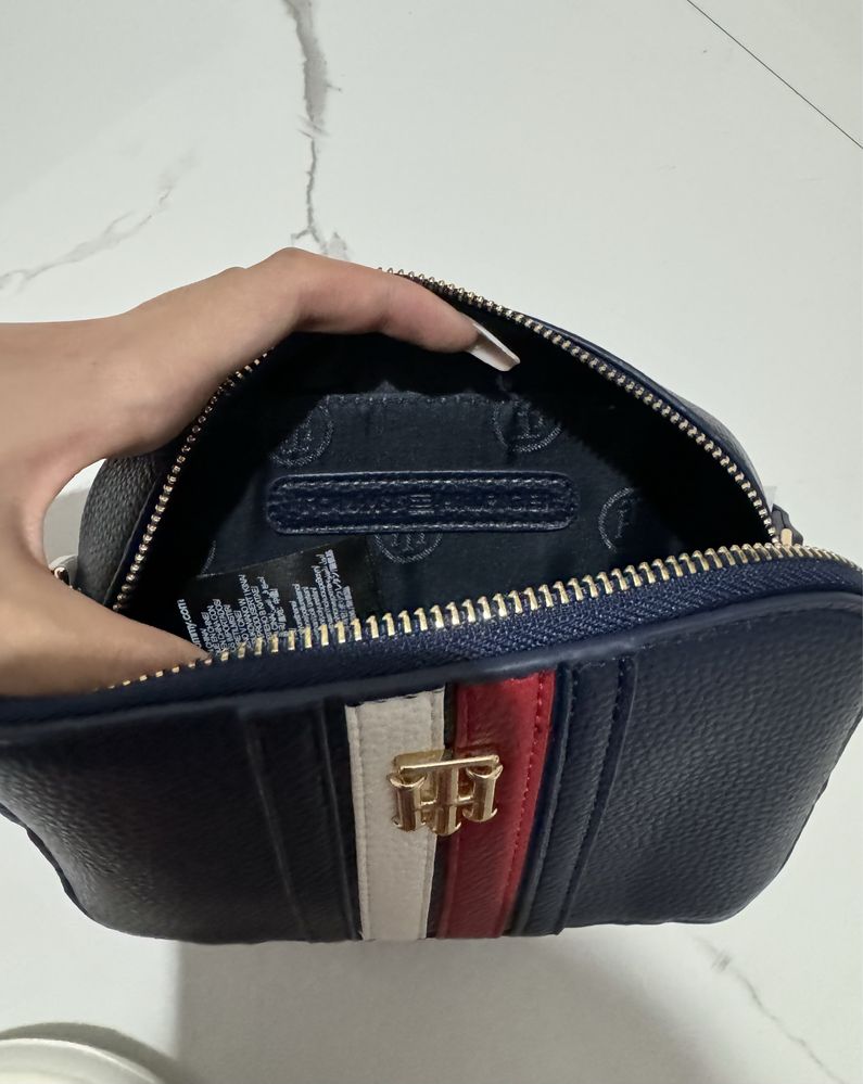 Сумка Tommy Hilfiger