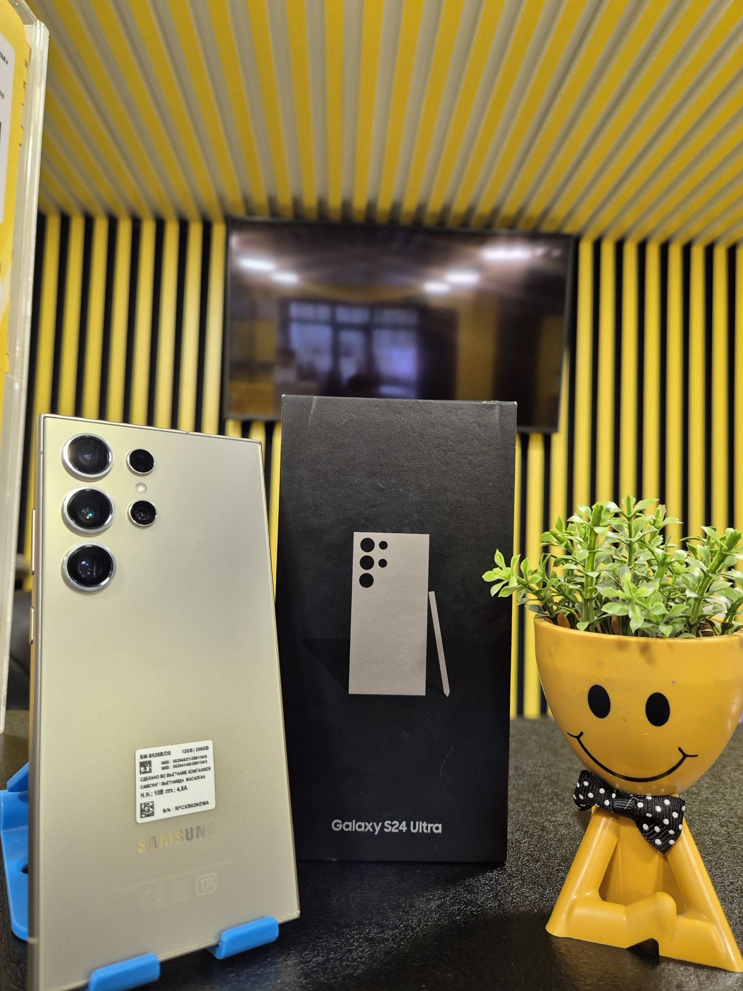 Samsung S24 Ultra, 12/256гб