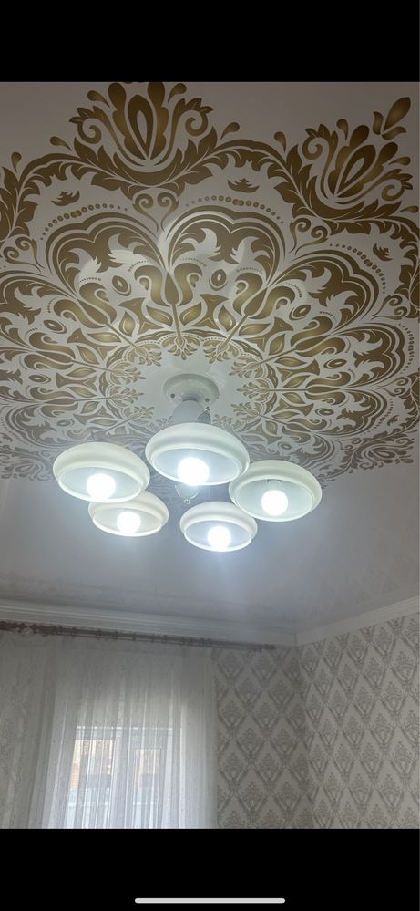 Люстра отлично состояние