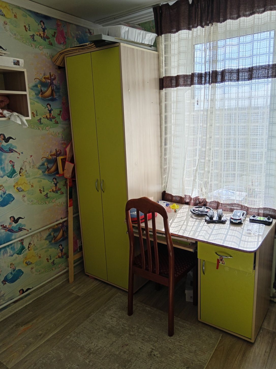 Кровать двухъярусная