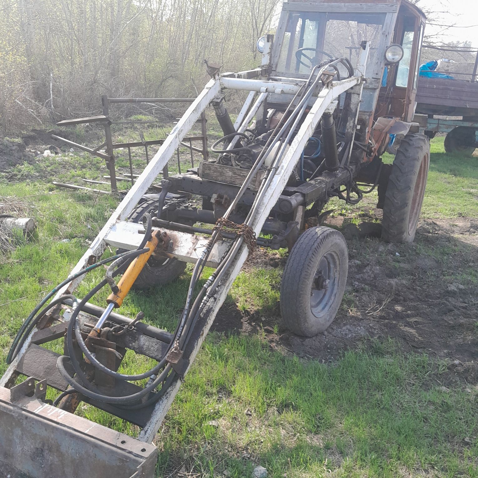 Продам трактор т16
