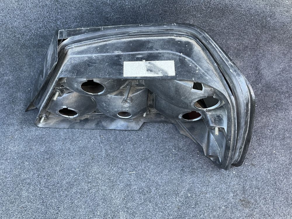Задний стоп мерседес w124