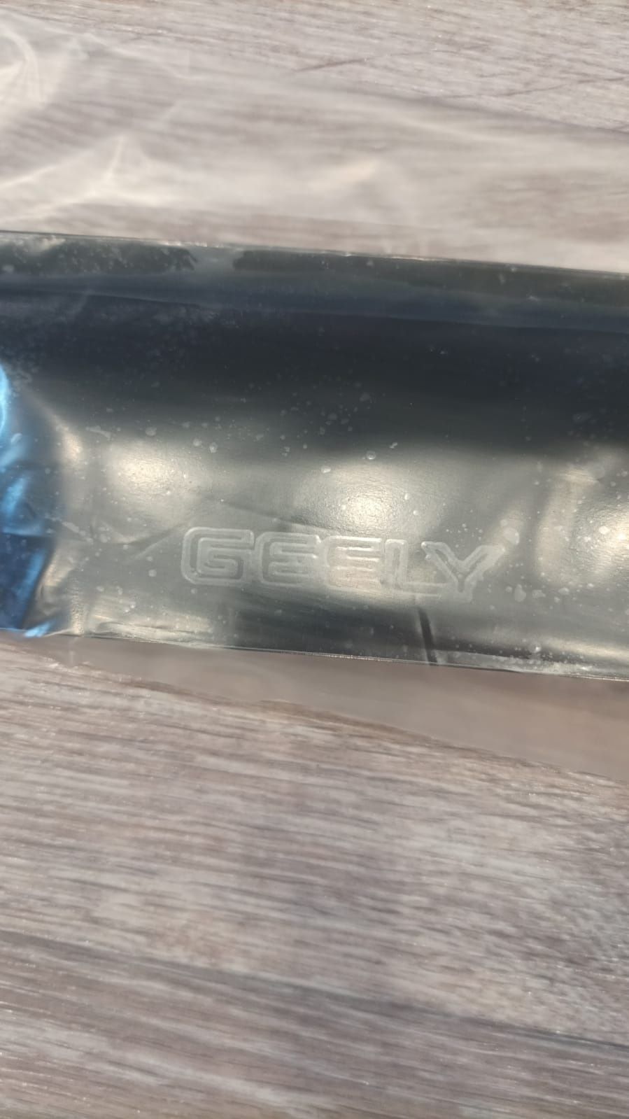Дефлекторы на geely atlas