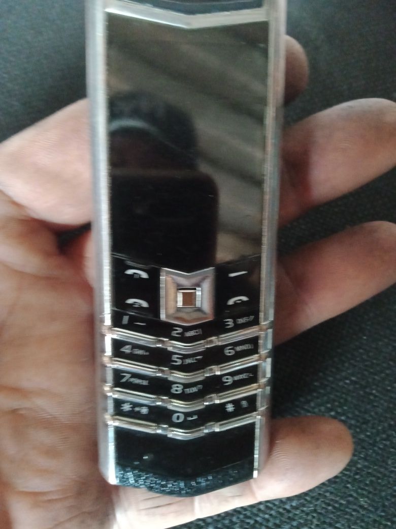 Мобильный телефон NOKIA 2280 и vertu