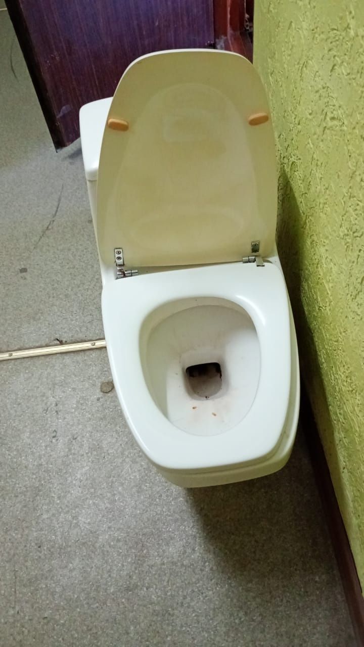 Унитаз б/у в хорошем состоянии