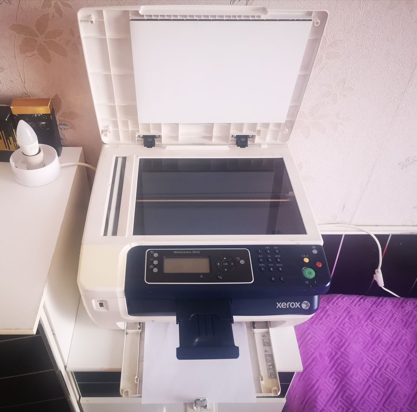 Принтер МФУ (печатает,копирует,сканирует) XEROX 3045, в раб. состоянии