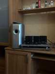 Музыкальный центр LG и микрофон