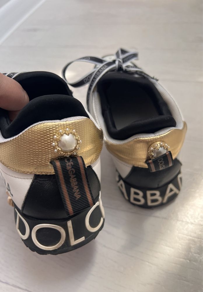 Продам кроссовки в идеальном состоянии (Кожа) от Dolce&Gabbana