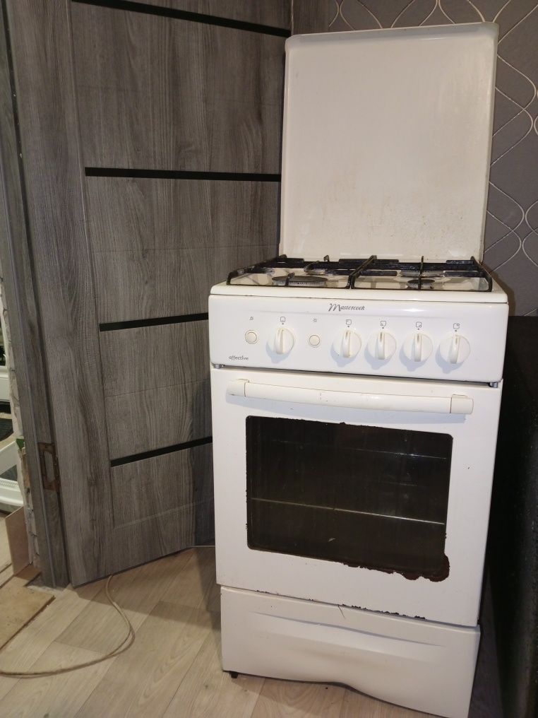 Продам газовую плиту