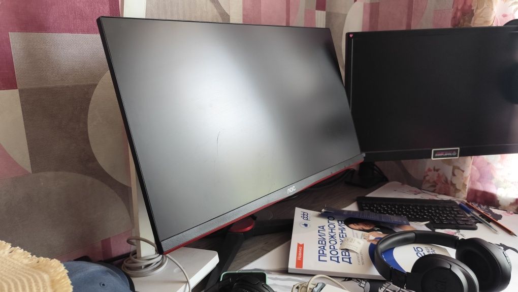 Продам игровой монитор и офисный