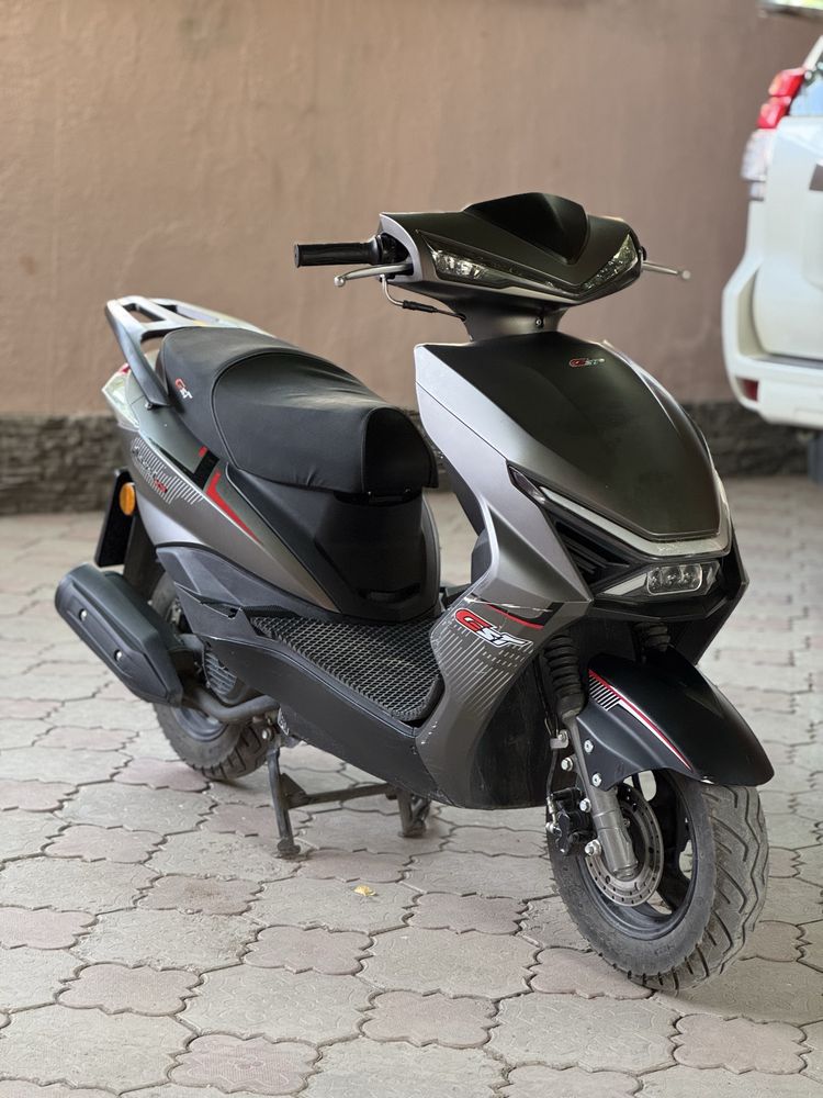 Продам мопед М12  М8