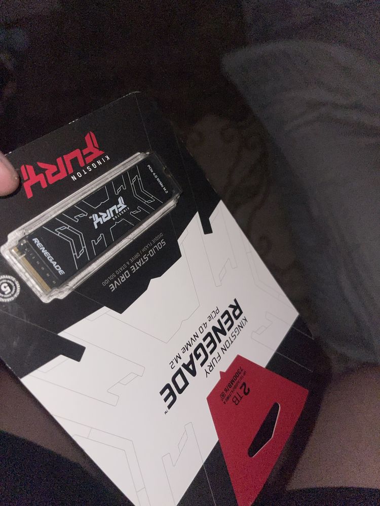 Продам ssd m2 kingston furi 2t