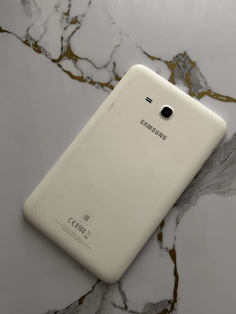Кинопроектор Umiio A007 , Планшет Samsung Tab3
