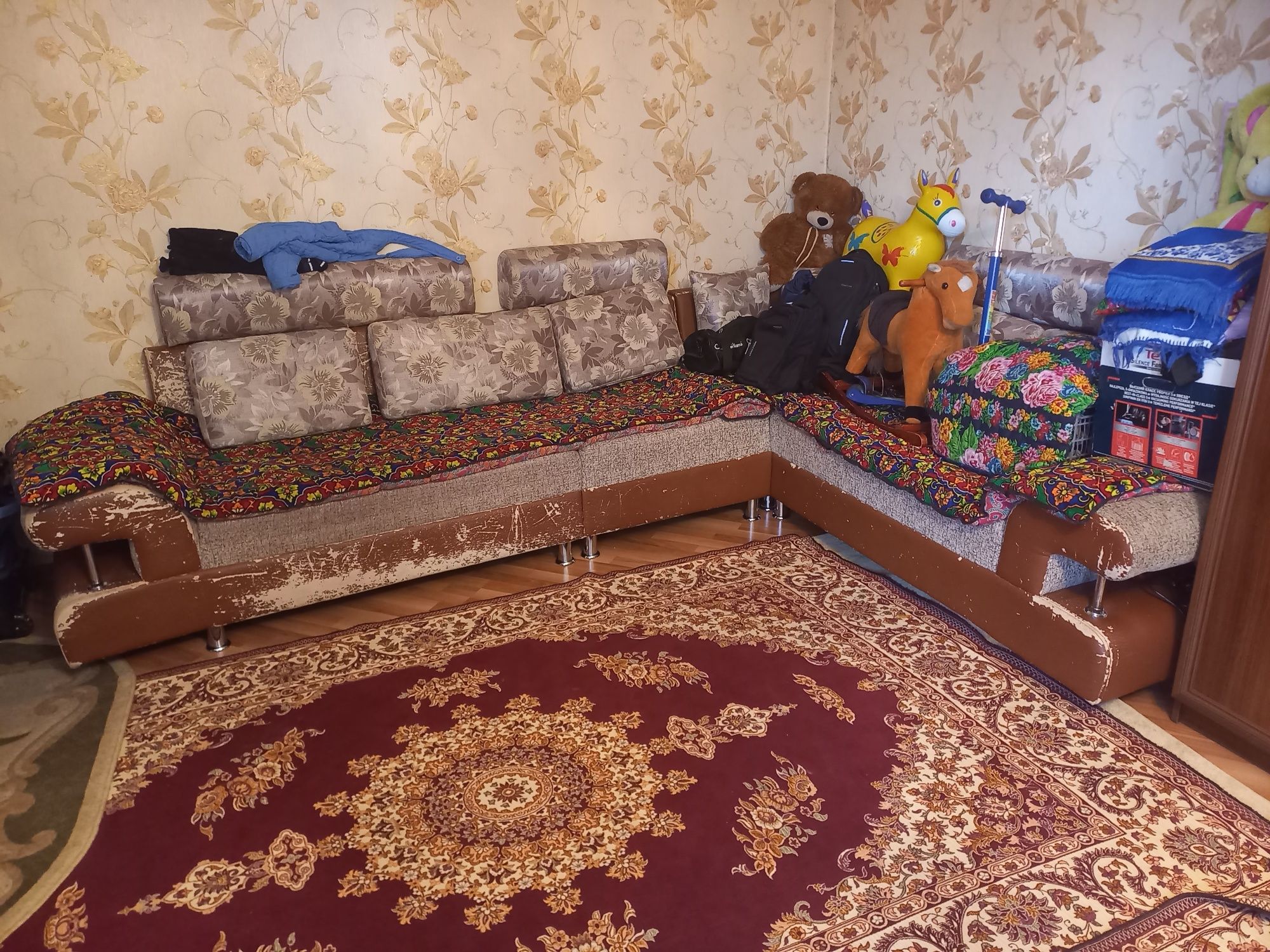 Диван уголок необходимо перетяжка кожи
