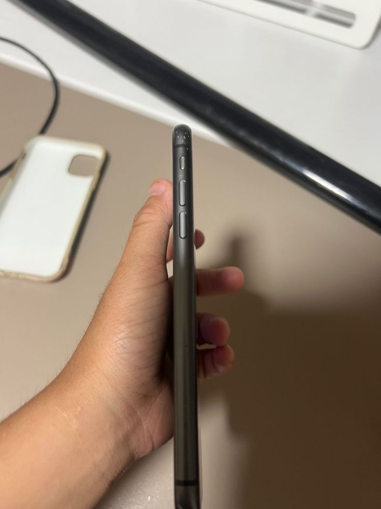 Iphone11 срочно нужны деньги
