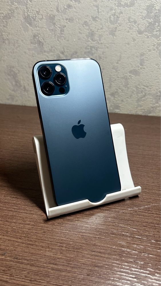 Срочно продам iphone 12 pro 128