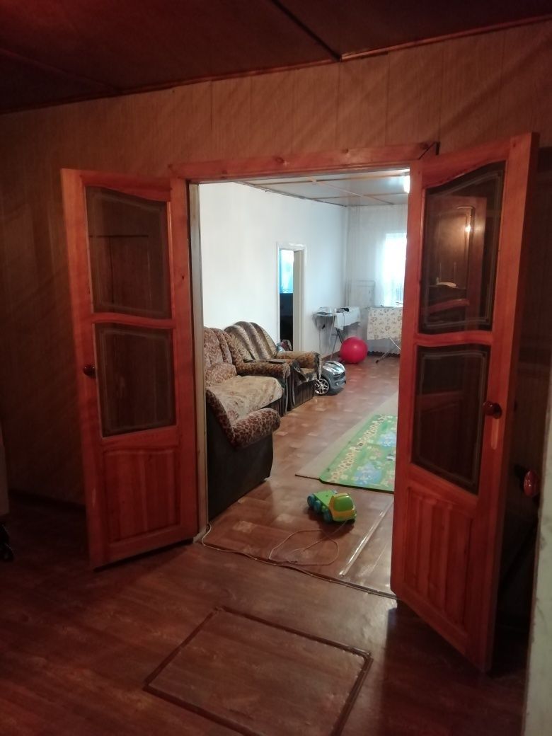 Продам или обменяю на квартиру в городе  Павлодаре  4-х комнатный дом