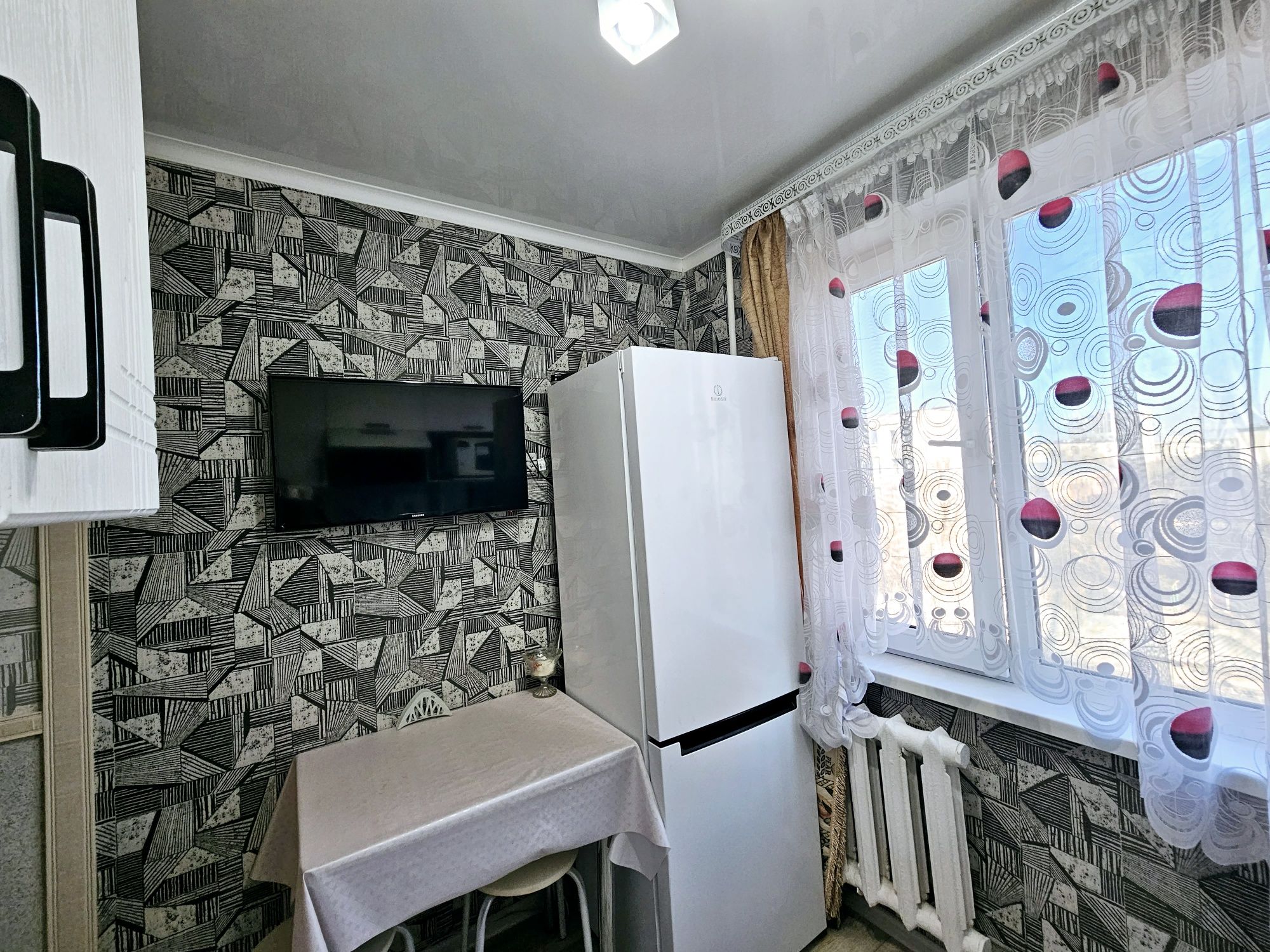 1 ком кв поуточно сзади кафе Таксим