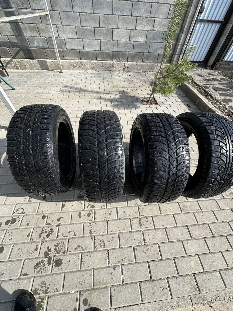 Продам зимние шины