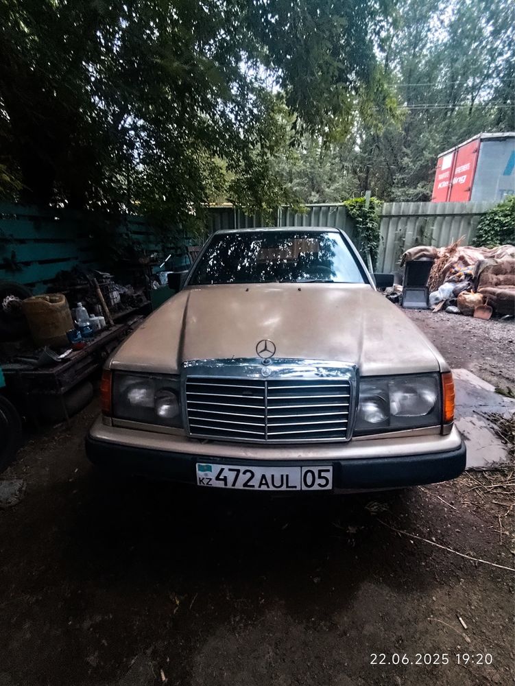 Продам Mercedes срочно