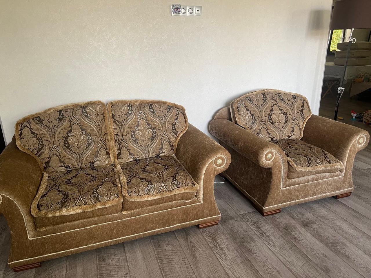 Диванный комплект