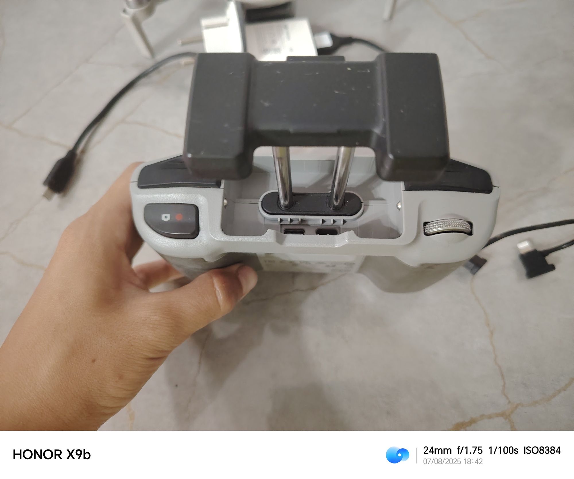 Дрон dji mini 2 two way charging hub