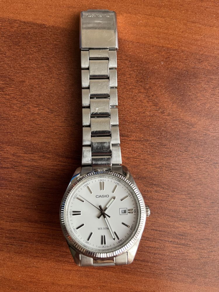 часы наручные casio
