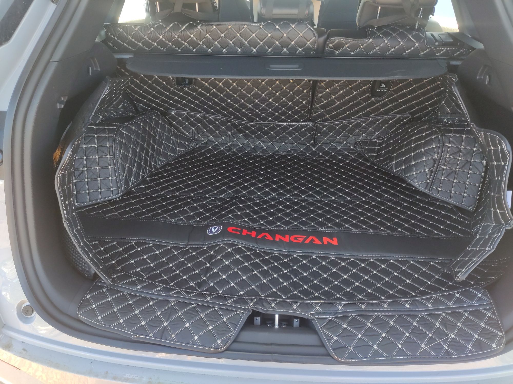 Продам комплект ковриков на Changan CS75 plus