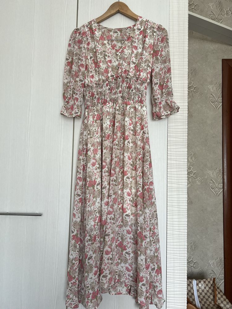 Платья разные продам