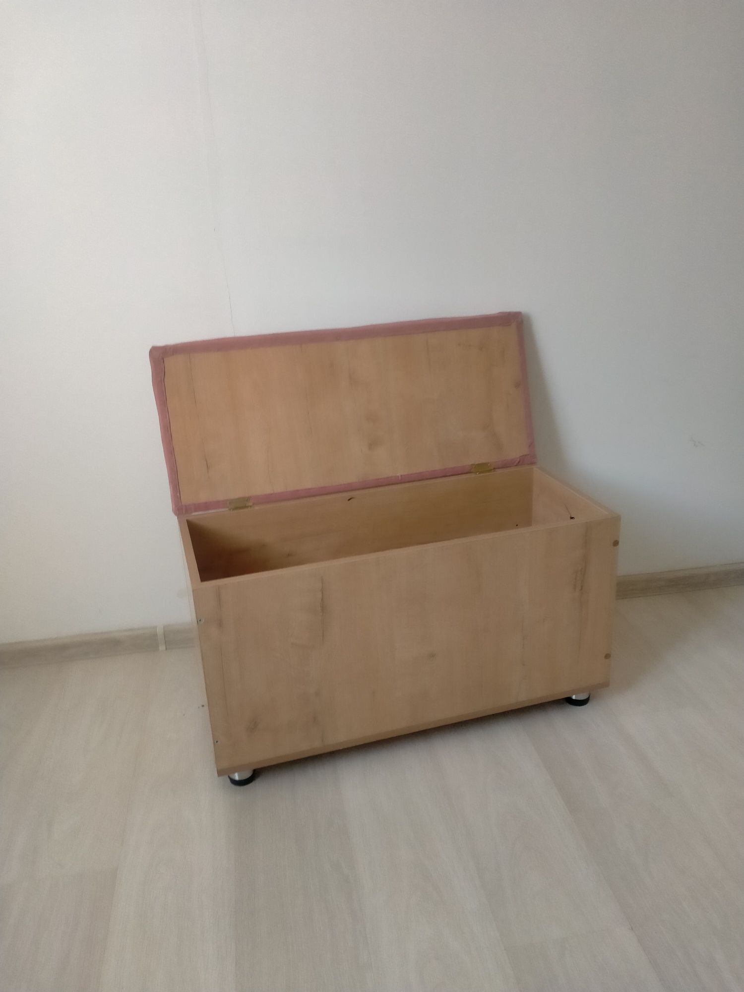 Тумба для бутика