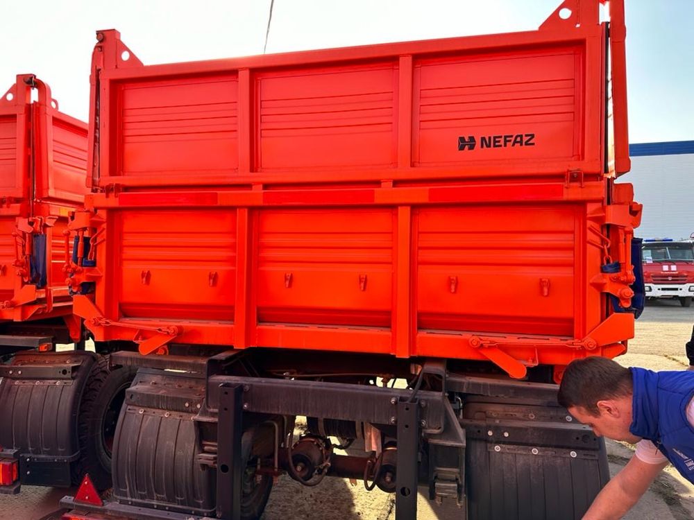 Прицец НеФаЗ новый
