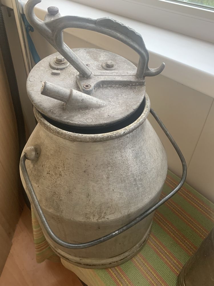 Продам флягу, фляжку оцинкованную.