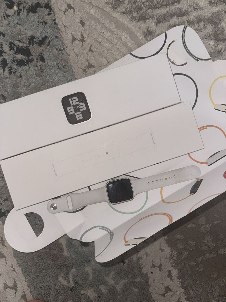 Apple watch SE (2nd gen)