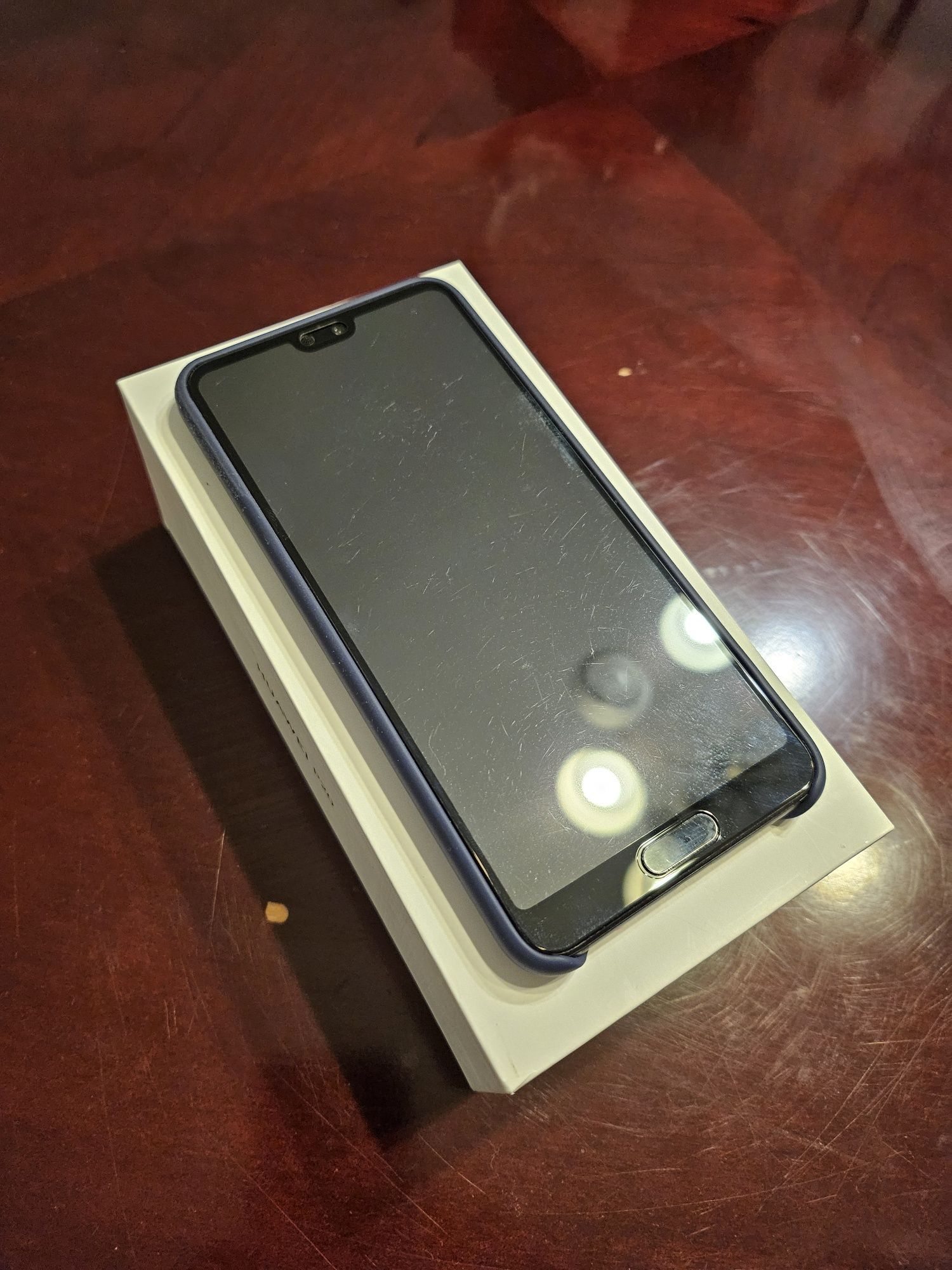 Продам Huawei p20