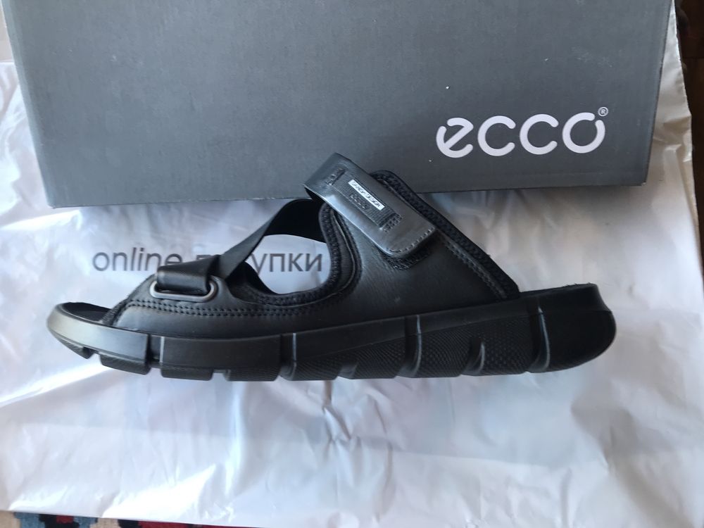 Продам сандалии ECCO