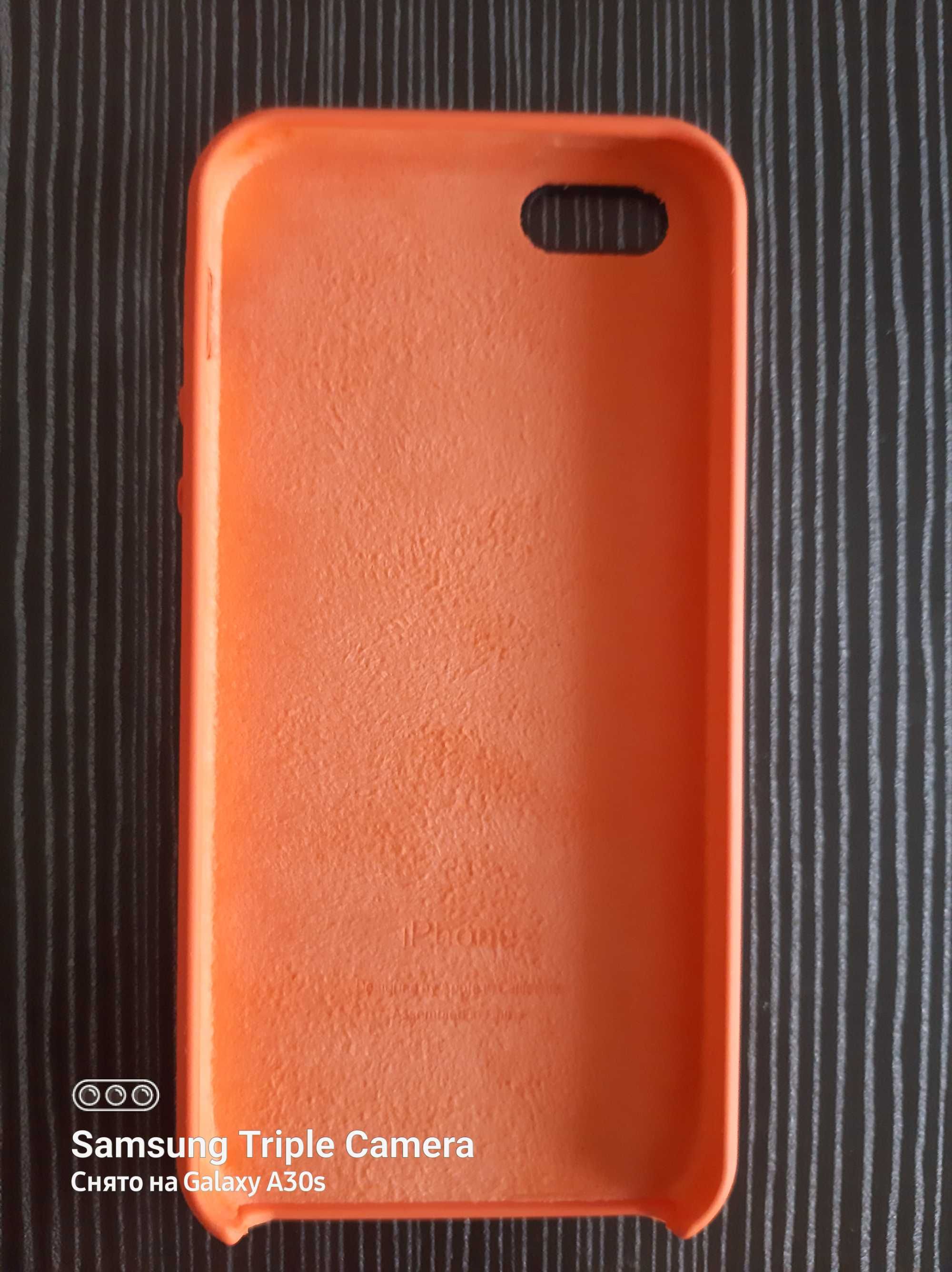 Продам оригинальный чехол на телефон iPhone 5s