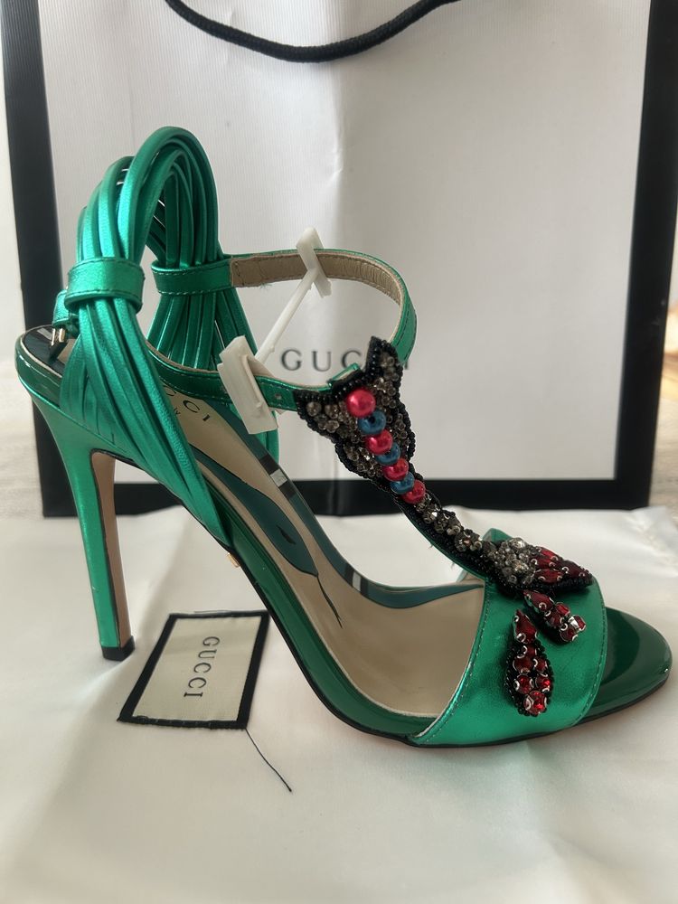 Продам Босоножки GUCCI новые