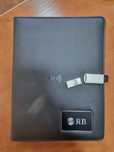 Ежедневник с Power bank, беспроводной зарядкой и флешкой