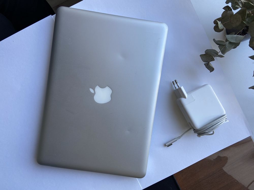 Продам MacBook Pro 13” (2011) – 8 ГБ ОЗУ, SSD 240 ГБ