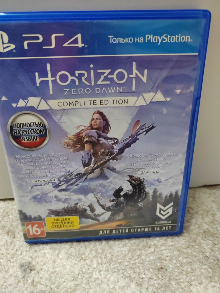 Продаю PS 4 1TB как новая