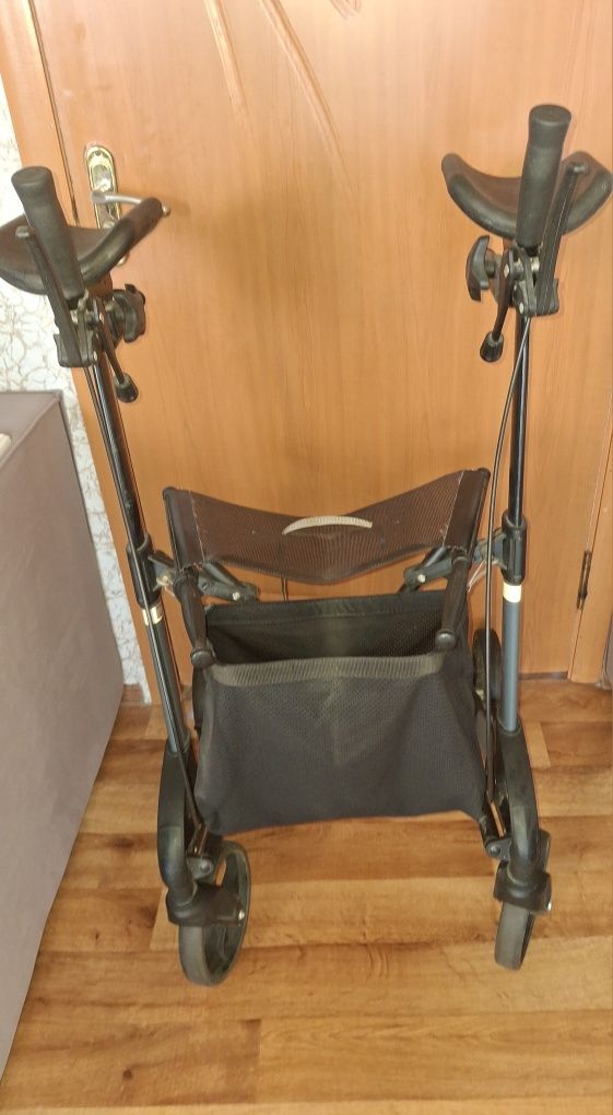 Продам ходунки для взрослых