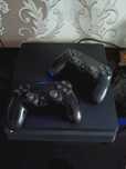 Playstation 4 slim