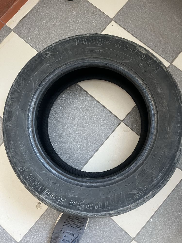 Продам б/у шины размер 185/65R14