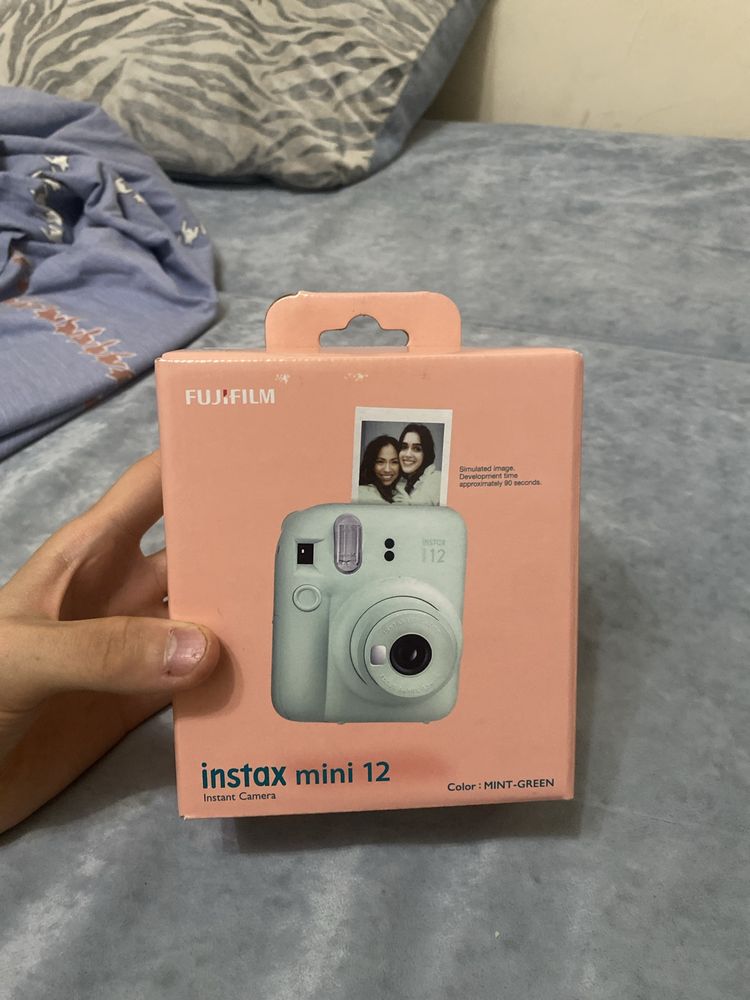 Fujifilm Instax mini 12