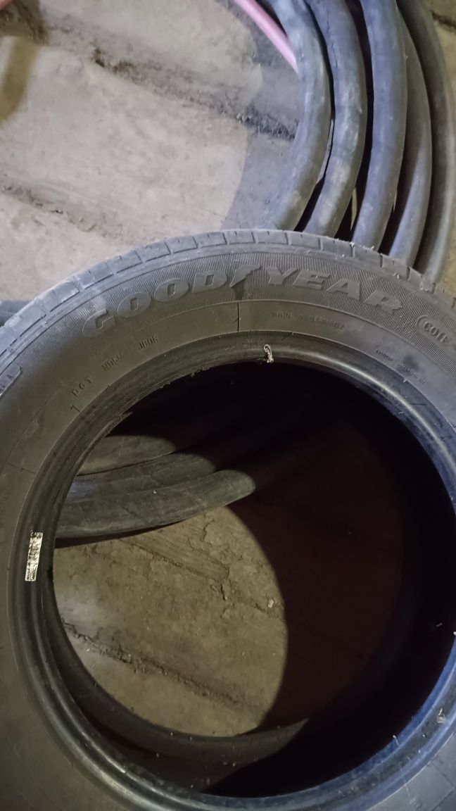 Продам шины на 16
